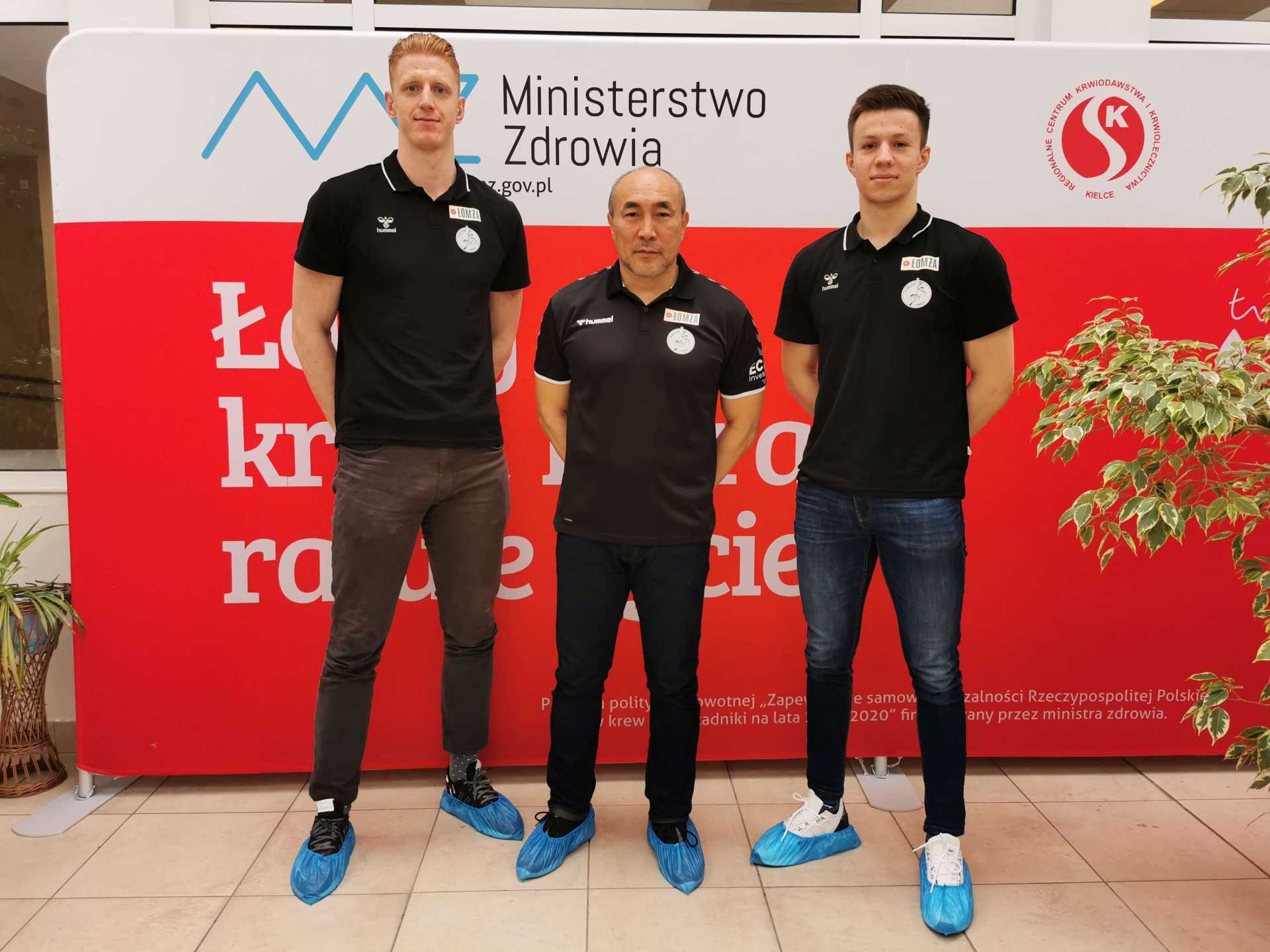 Piłkarze Vive Kielce oddają osocze